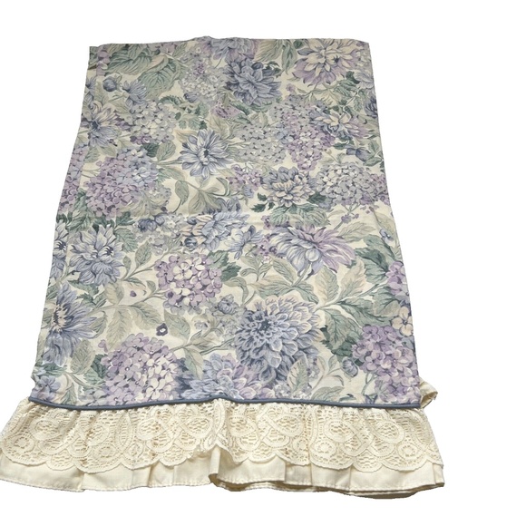 2 Vintage Jessica McClintock Pillowcases Purp Ruffled Lace Floral Pillowcases - Picture 2 of 9
